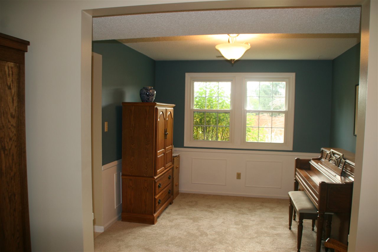 4701 Raleigh Court Fort Wayne, IN 46835 - Photo 10 of 27 Gallery Image 10