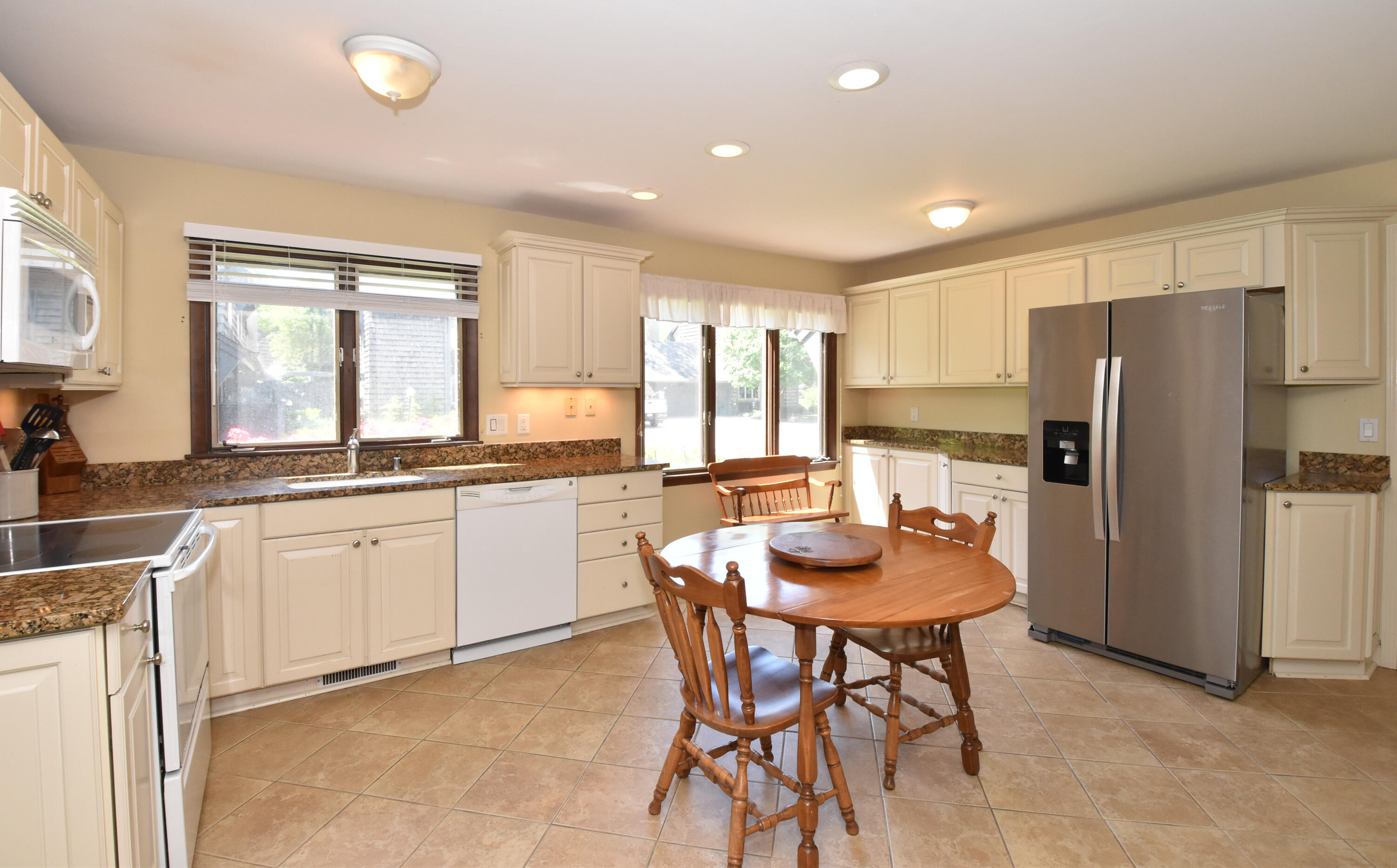 104 Woodfield Court Wind Point, WI 53402 - Photo 9 of 42 Kitchen