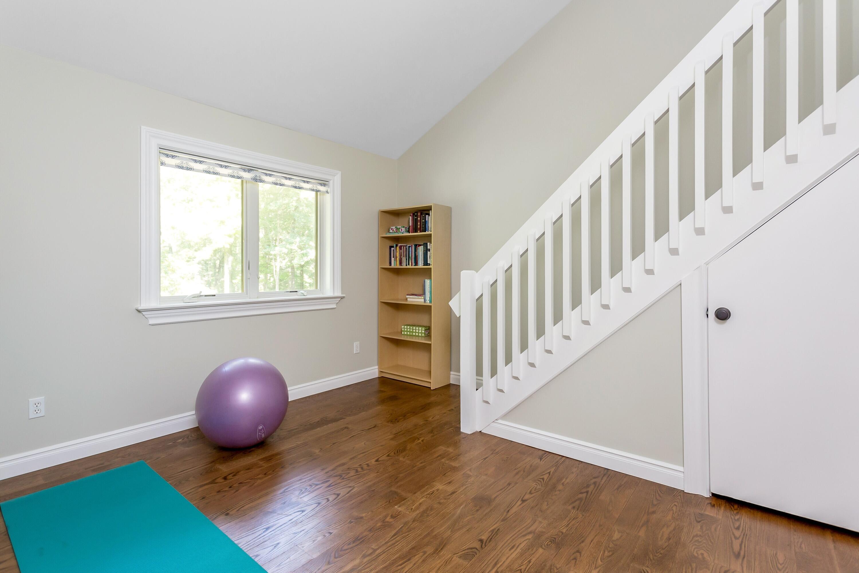 30 Carrington Drive Greenwich, CT 06831 - Photo 30 of 46 a view of an entryway with wooden floor