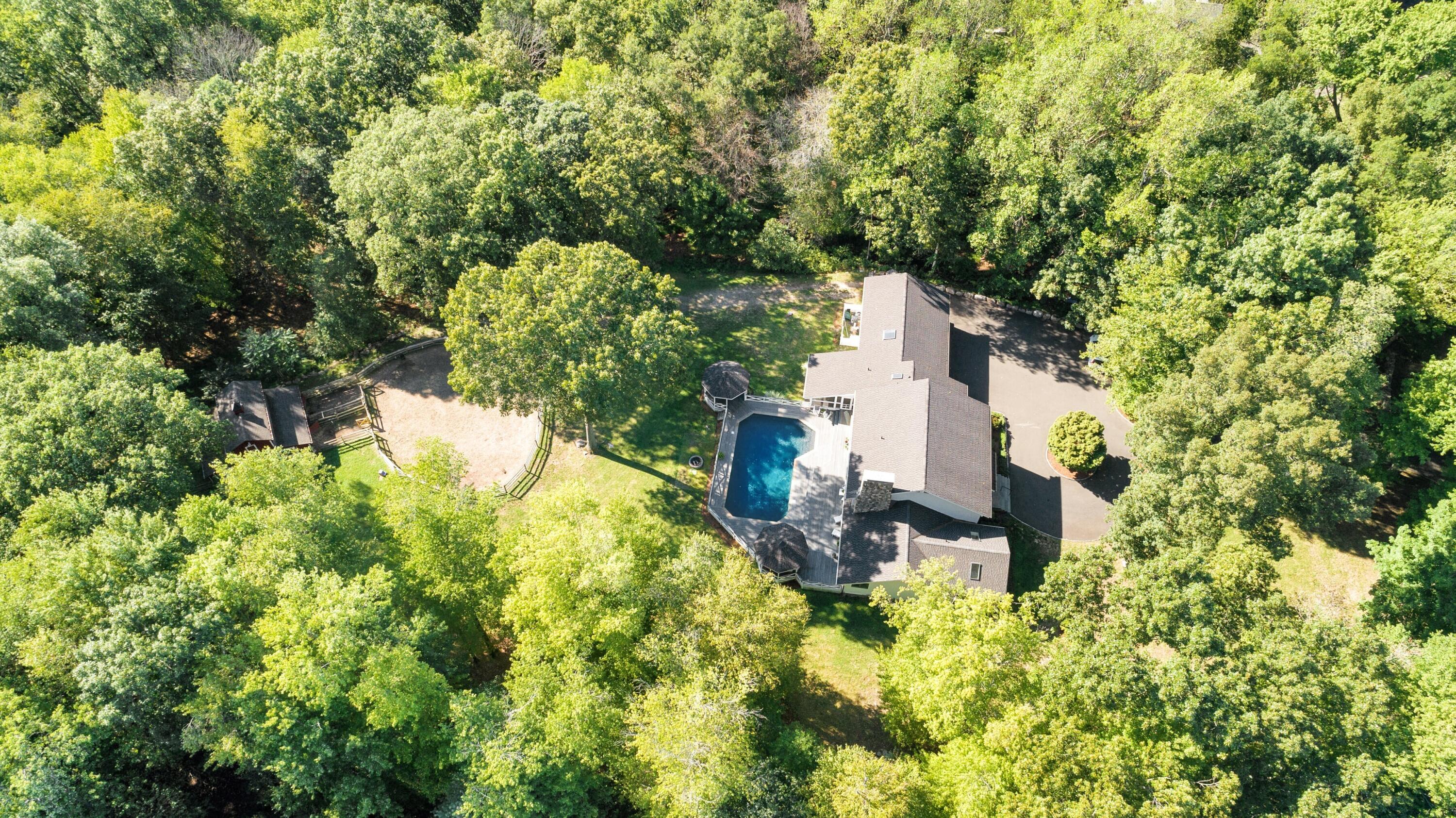 30 Carrington Drive Greenwich, CT 06831 - Photo 43 of 46 a view of a house with a yard