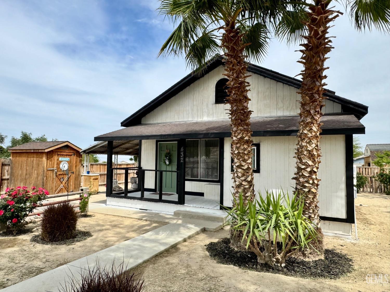 Undisclosed Address Maricopa, CA 93252 - Photo 3 of 33 a front view of a house