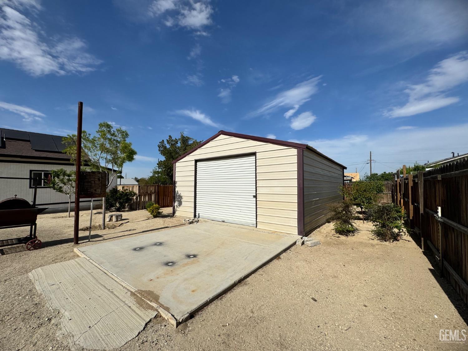 Undisclosed Address Maricopa, CA 93252 - Photo 10 of 33 a view of a backyard