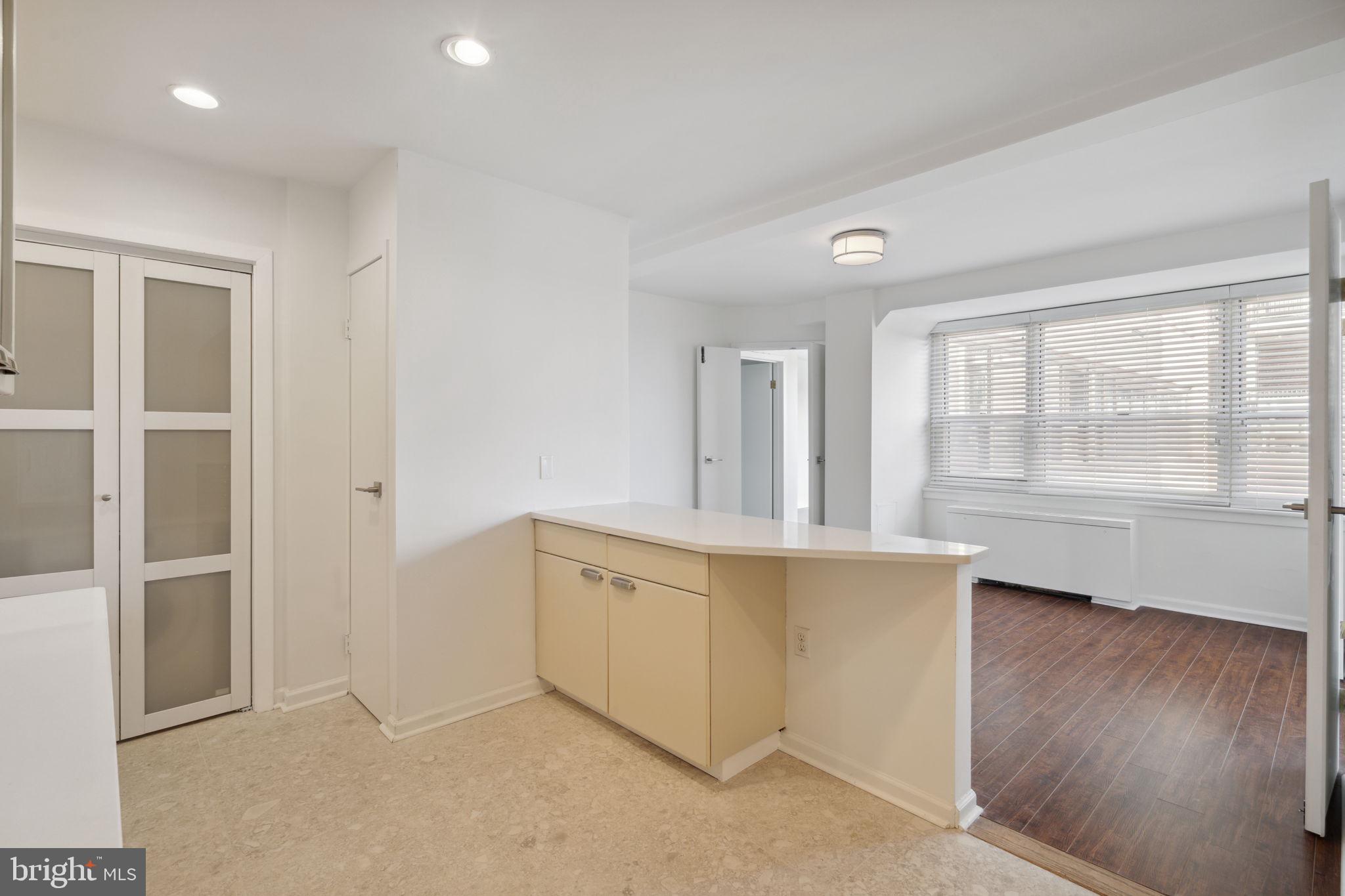 1810 Rittenhouse Square, Unit 70910 Philadelphia, PA 19103 - Photo 14 of 40
