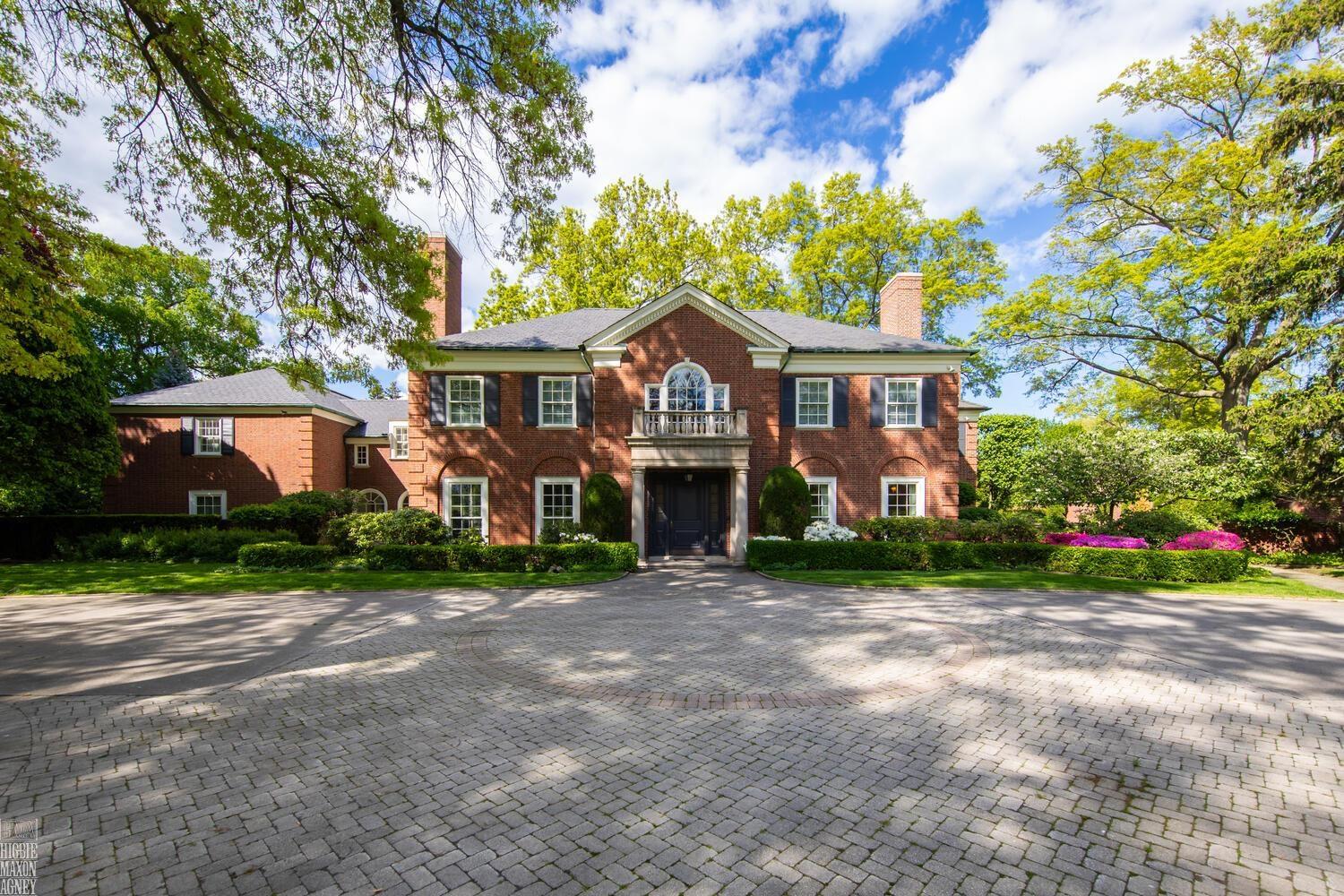 180 Provencal Road Grosse Pointe, MI 48236 - Photo 1 of 99 50142125-6738728f-7986-4138-bc31-f2adac5e45ba.JPG