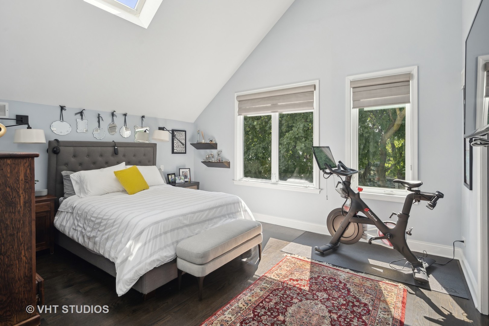 1750 West School Street Chicago, IL 60657 - Photo 13 of 37 a bedroom with a bed and large windows