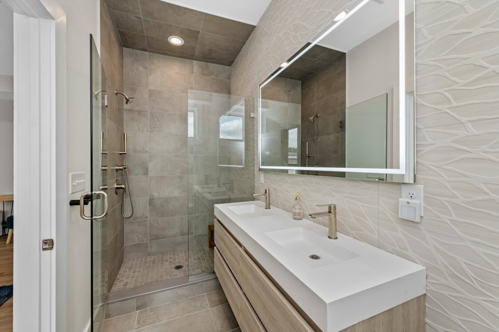 120 School Street, Unit 2 Boston, MA 02119 - Photo 13 of 24