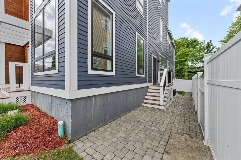 120 School Street, Unit 2 Boston, MA 02119 - Photo 18 of 24