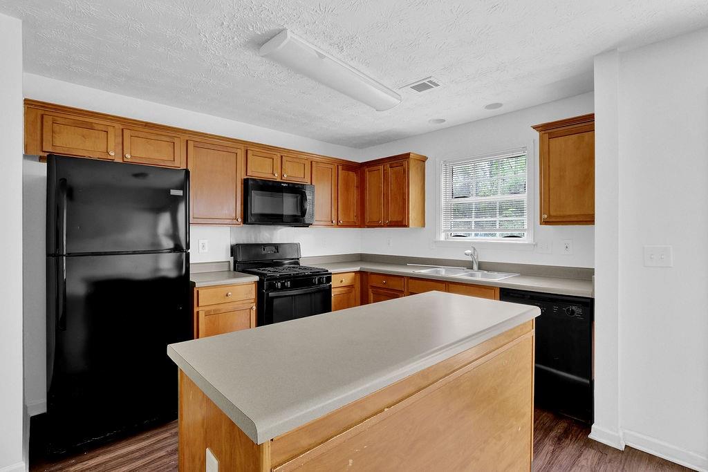 3800 Bogan Mill Road Northeast Buford, GA 30519 - Photo 6 of 36