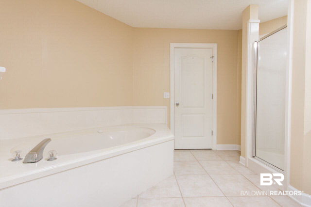 27770 Canal Road, Unit 104 Orange Beach, AL 36561 - Photo 7 of 19 Master Bath
