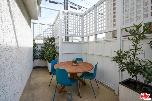 $1,645,000 | 1037 16th Street, Unit 10, Santa Monica, CA 90403