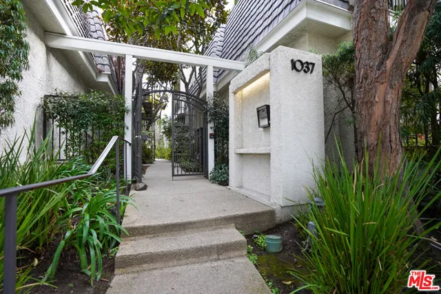 $1,645,000 | 1037 16th Street, Unit 10, Santa Monica, CA 90403