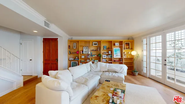 $1,645,000 | 1037 16th Street, Unit 10, Santa Monica, CA 90403