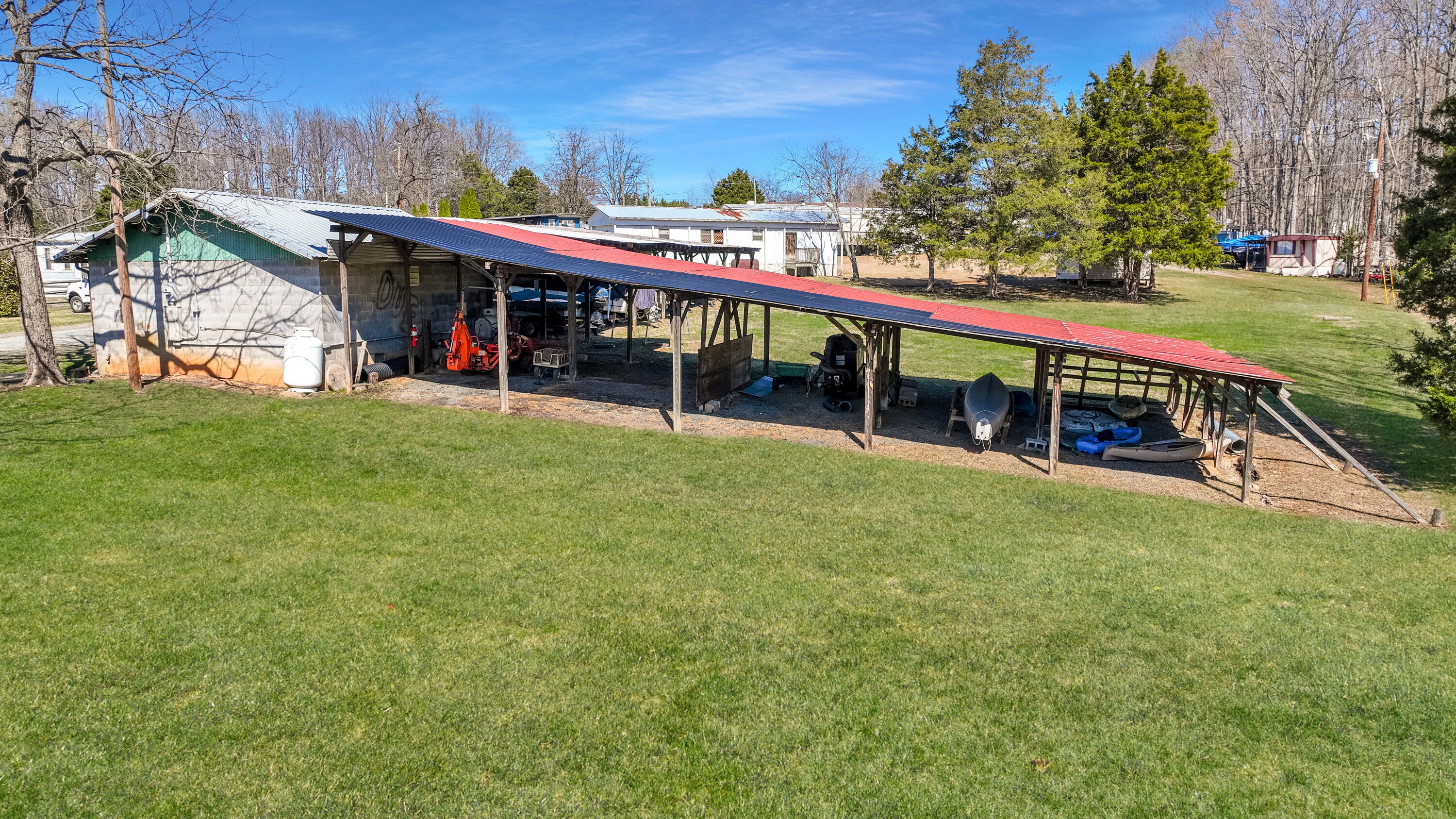 5625 Smith Mountain Road Penhook, VA 24137 - Photo 34 of 35 Shelter