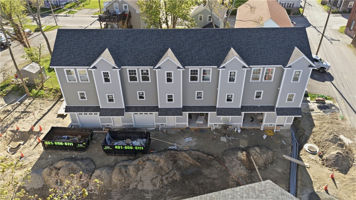 75 Croade Street Warren, RI 02885 - Photo 2 of 11