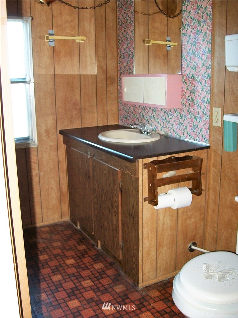 8520 Charles Road Northeast Moses Lake, WA 98837 - Photo 14 of 25 Gallery Image 14