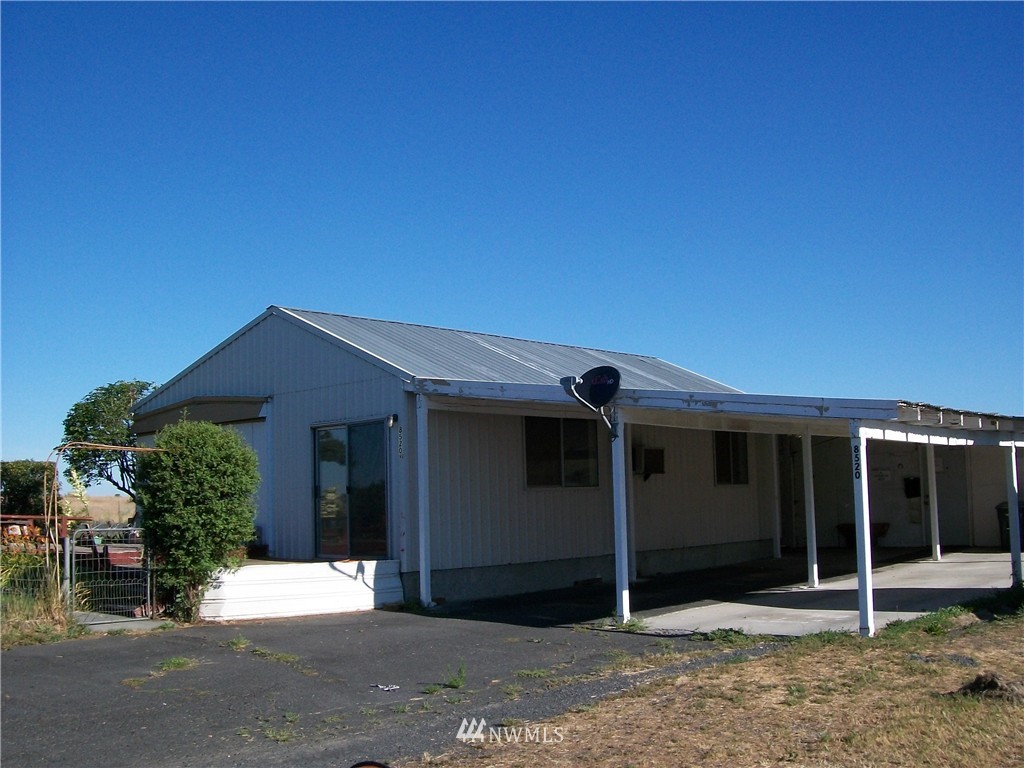 8520 Charles Road Northeast Moses Lake, WA 98837 - Photo 3 of 25 Gallery Image 3