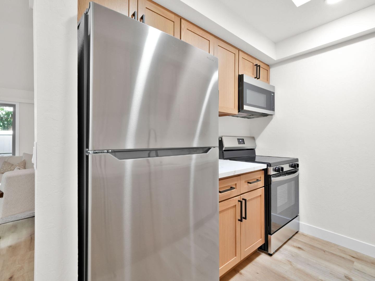 500 West Middlefield Road, Unit 170 Mountain View, CA 94043 - Photo 12 of 26