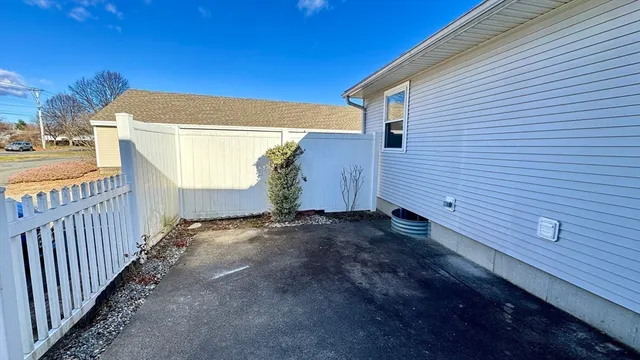 $265,000 | 16 Collins Street, Unit 16, Chicopee, MA 01022