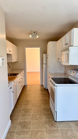 $265,000 | 16 Collins Street, Unit 16, Chicopee, MA 01022