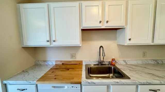 $265,000 | 16 Collins Street, Unit 16, Chicopee, MA 01022