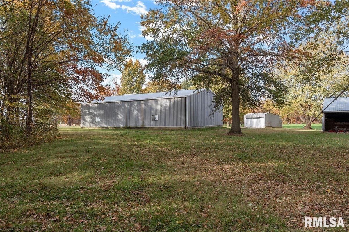 677 East 990 North Road Palmer, IL 62556 - Photo 18 of 46 Gallery Image 18