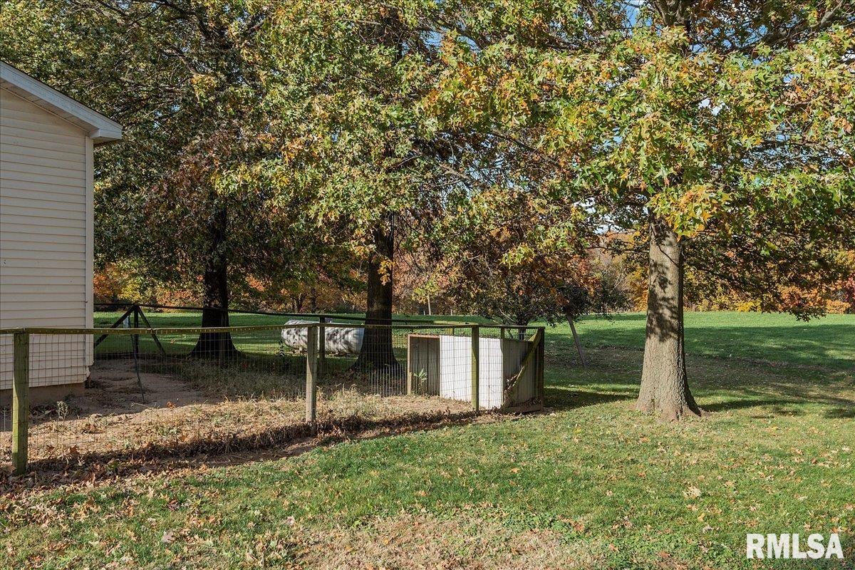 677 East 990 North Road Palmer, IL 62556 - Photo 7 of 46 Gallery Image 7