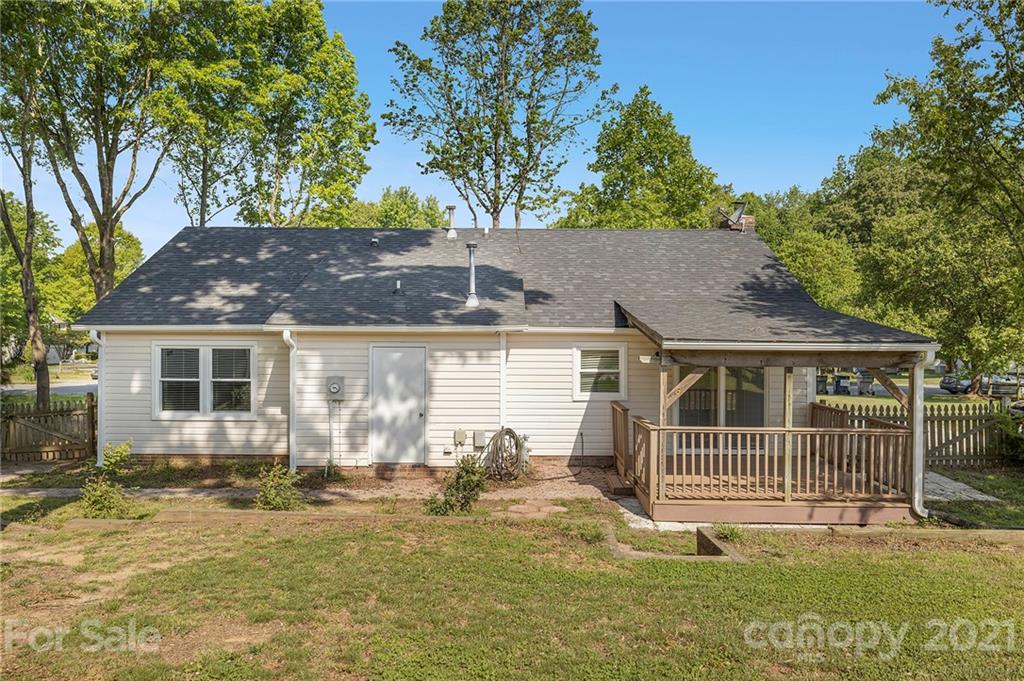 14049 Kedleston Road Huntersville, NC 28078 - Photo 6 of 26 Gallery Image 6