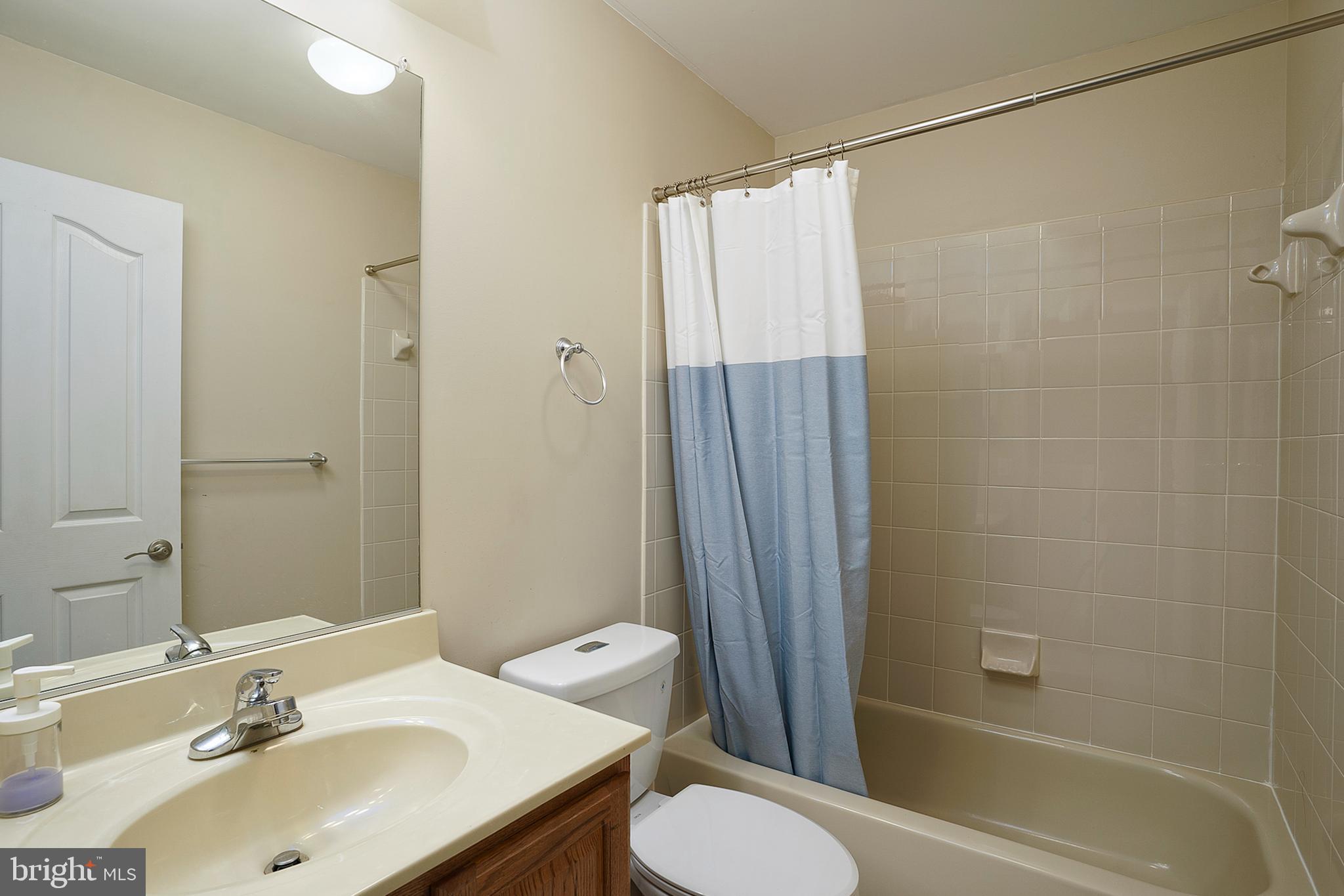 533 Callander Way Abingdon, MD 21009 - Photo 16 of 31 Bathroom 2