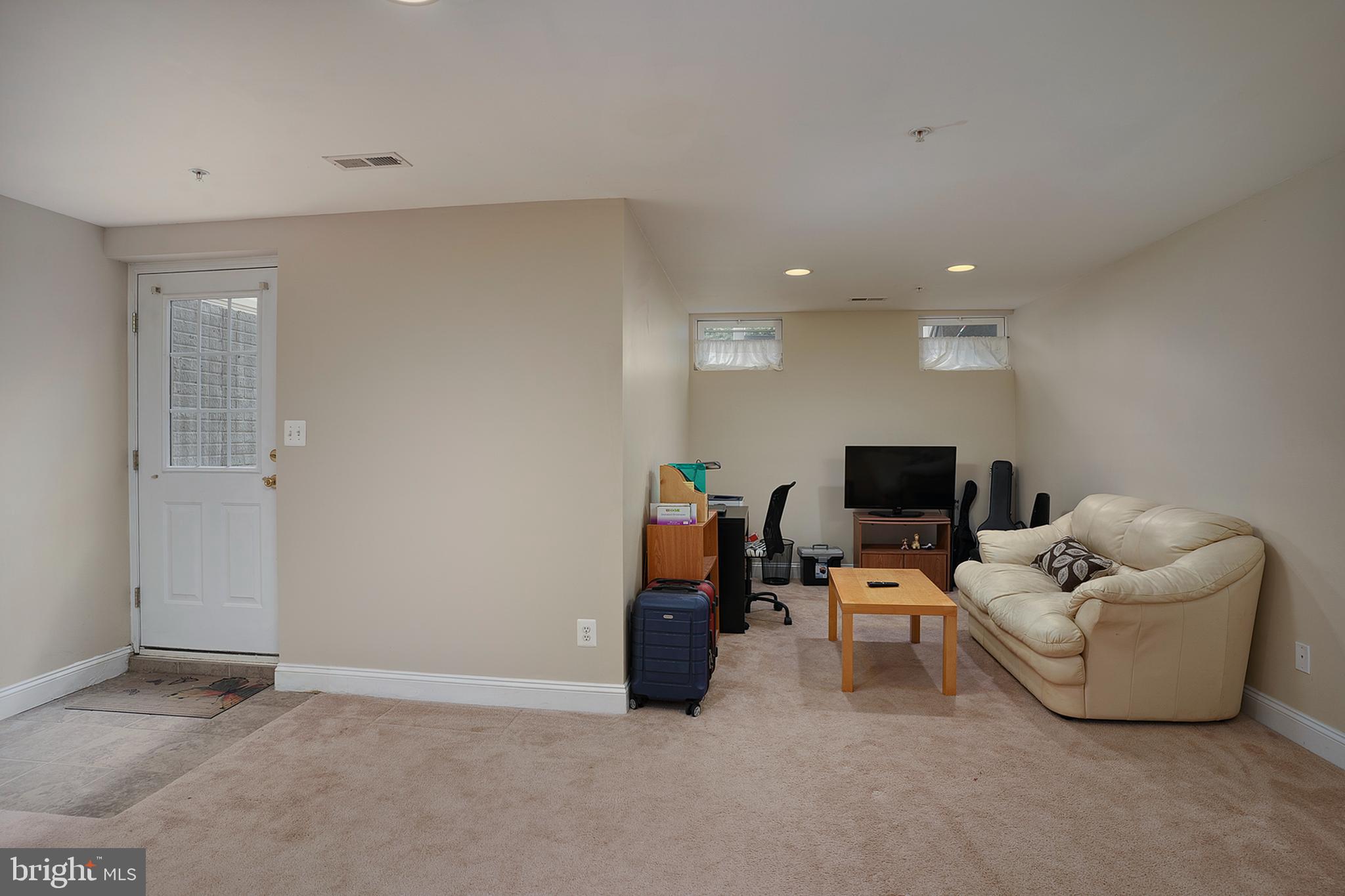 533 Callander Way Abingdon, MD 21009 - Photo 20 of 31 Family Room