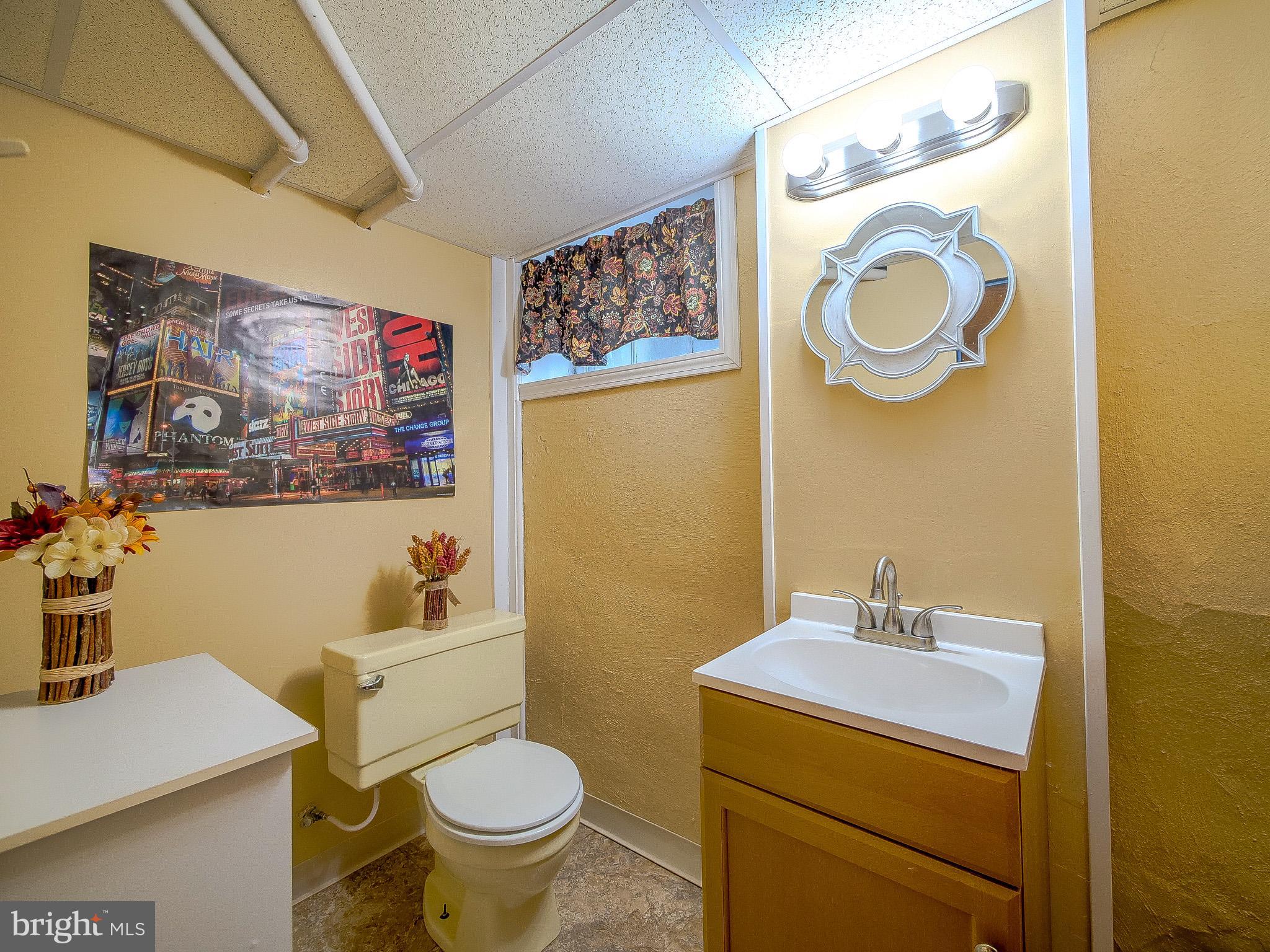 7205 Wayne Avenue Upper Darby, PA 19082 - Photo 79 of 84