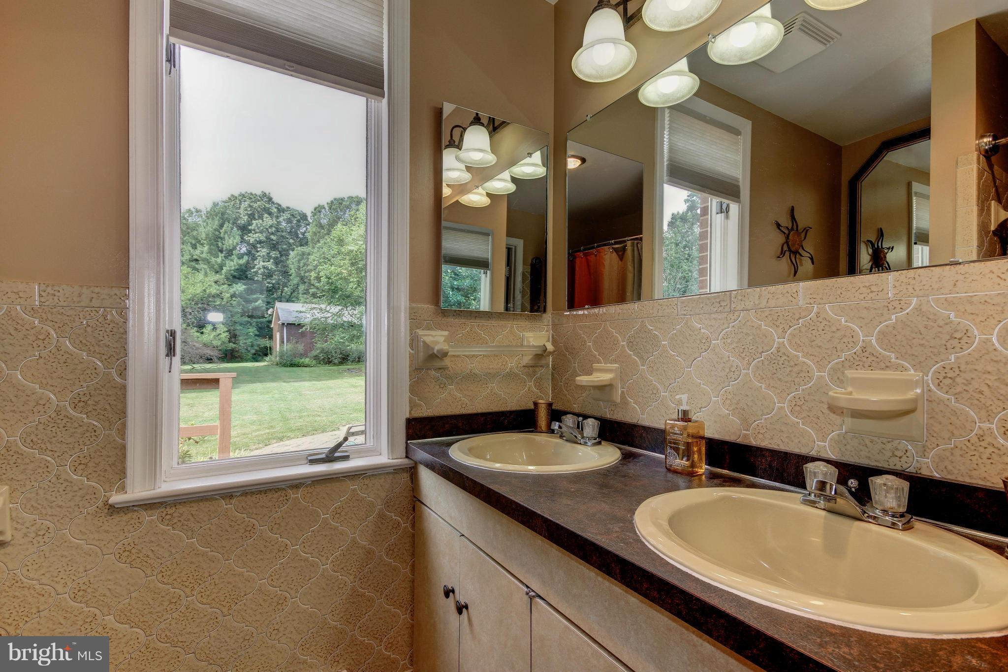 8007 Brooklyn Bridge Road Laurel, MD 20707 - Photo 14 of 25 Full Master Bath