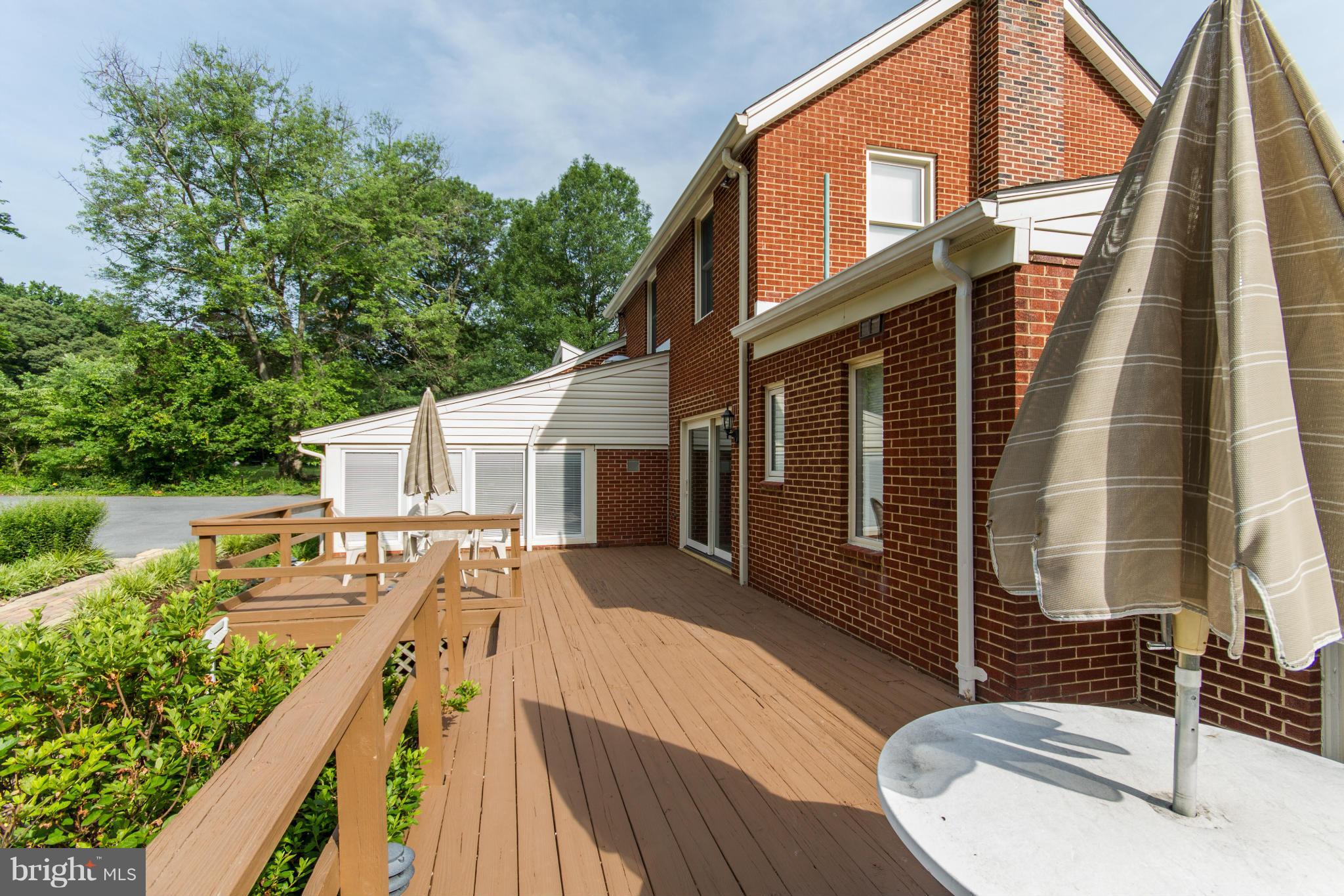 8007 Brooklyn Bridge Road Laurel, MD 20707 - Photo 18 of 25 Deck