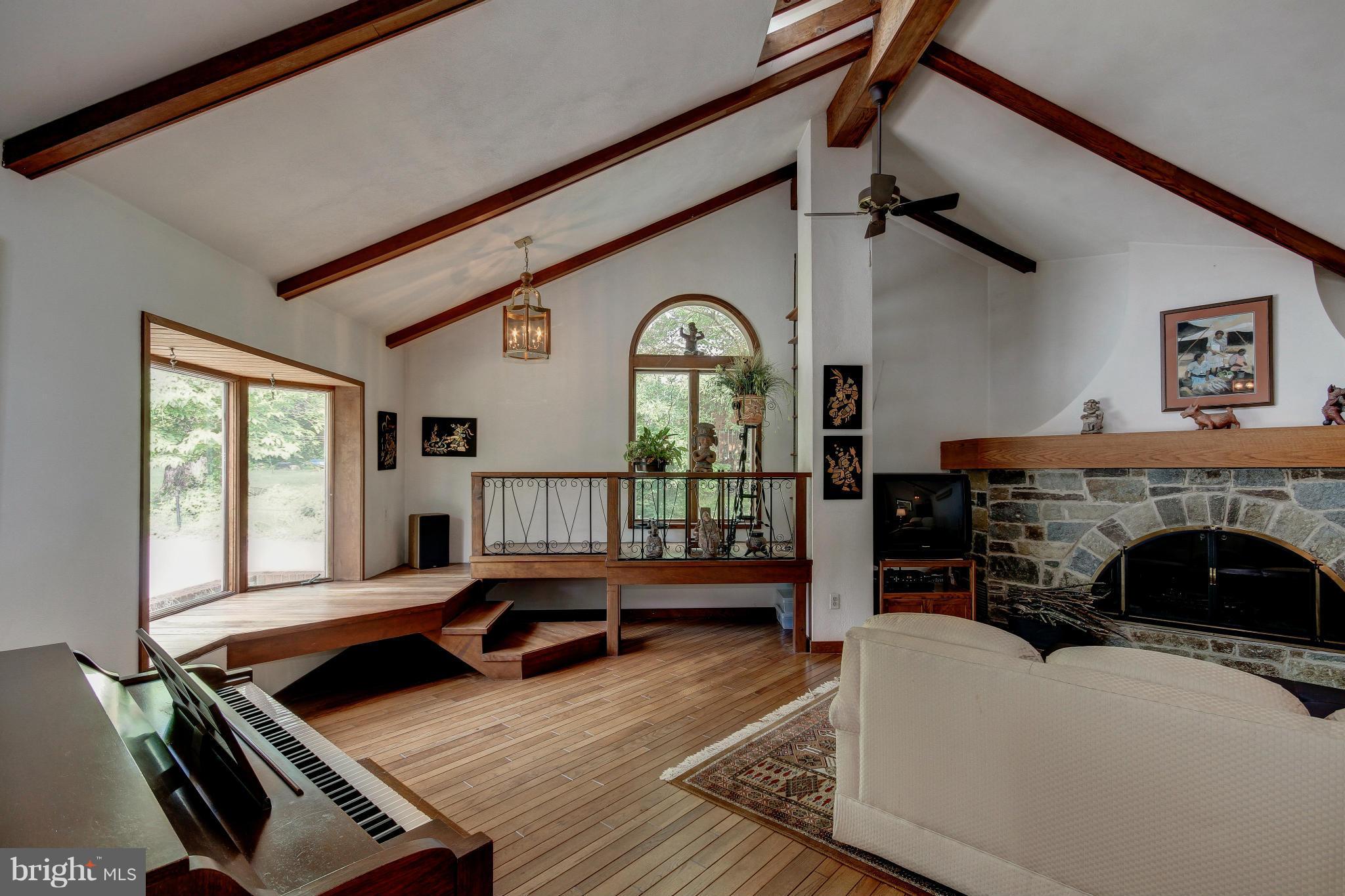 8007 Brooklyn Bridge Road Laurel, MD 20707 - Photo 4 of 25 Family Room
