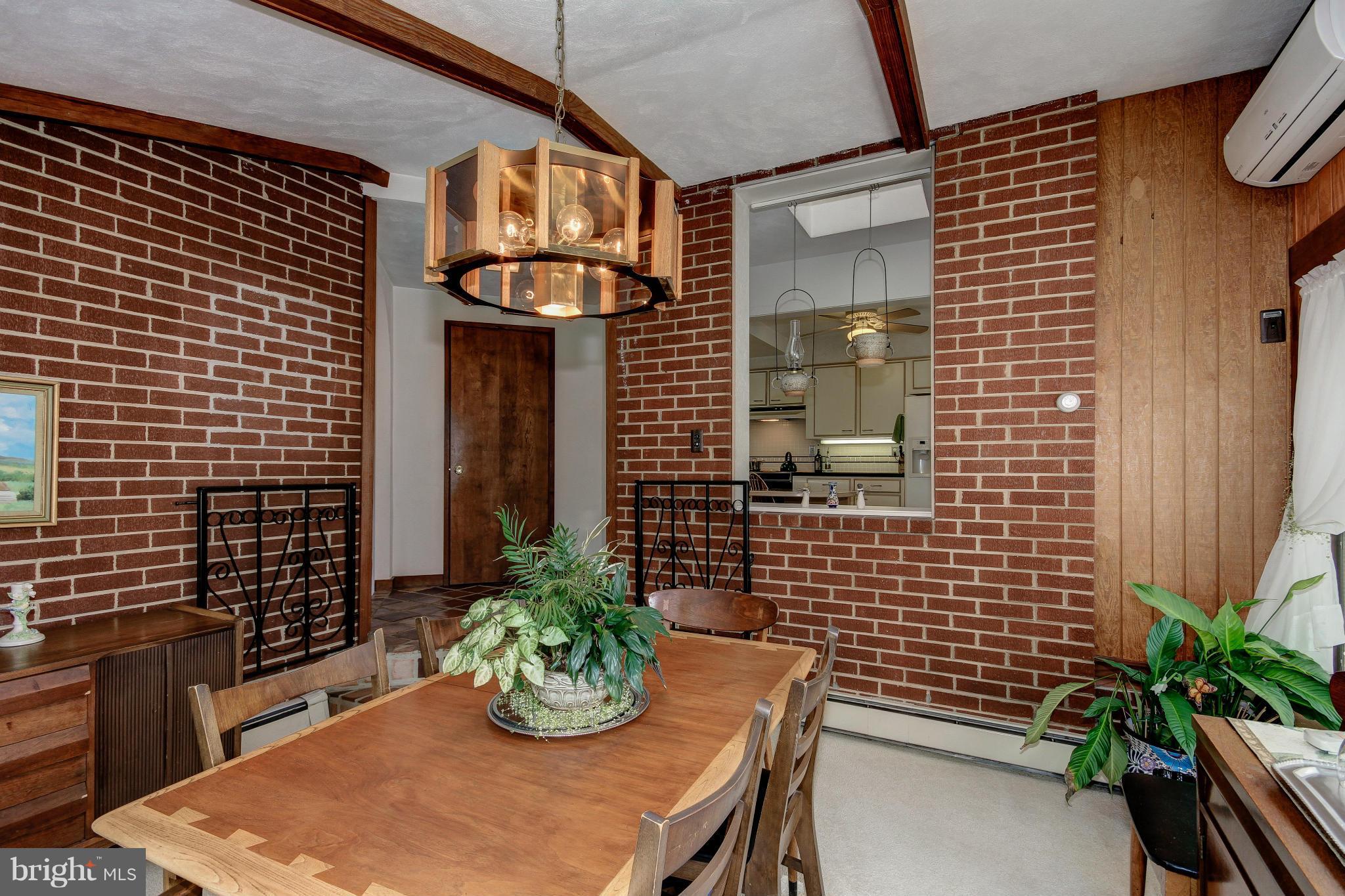 8007 Brooklyn Bridge Road Laurel, MD 20707 - Photo 6 of 25 Sun Room