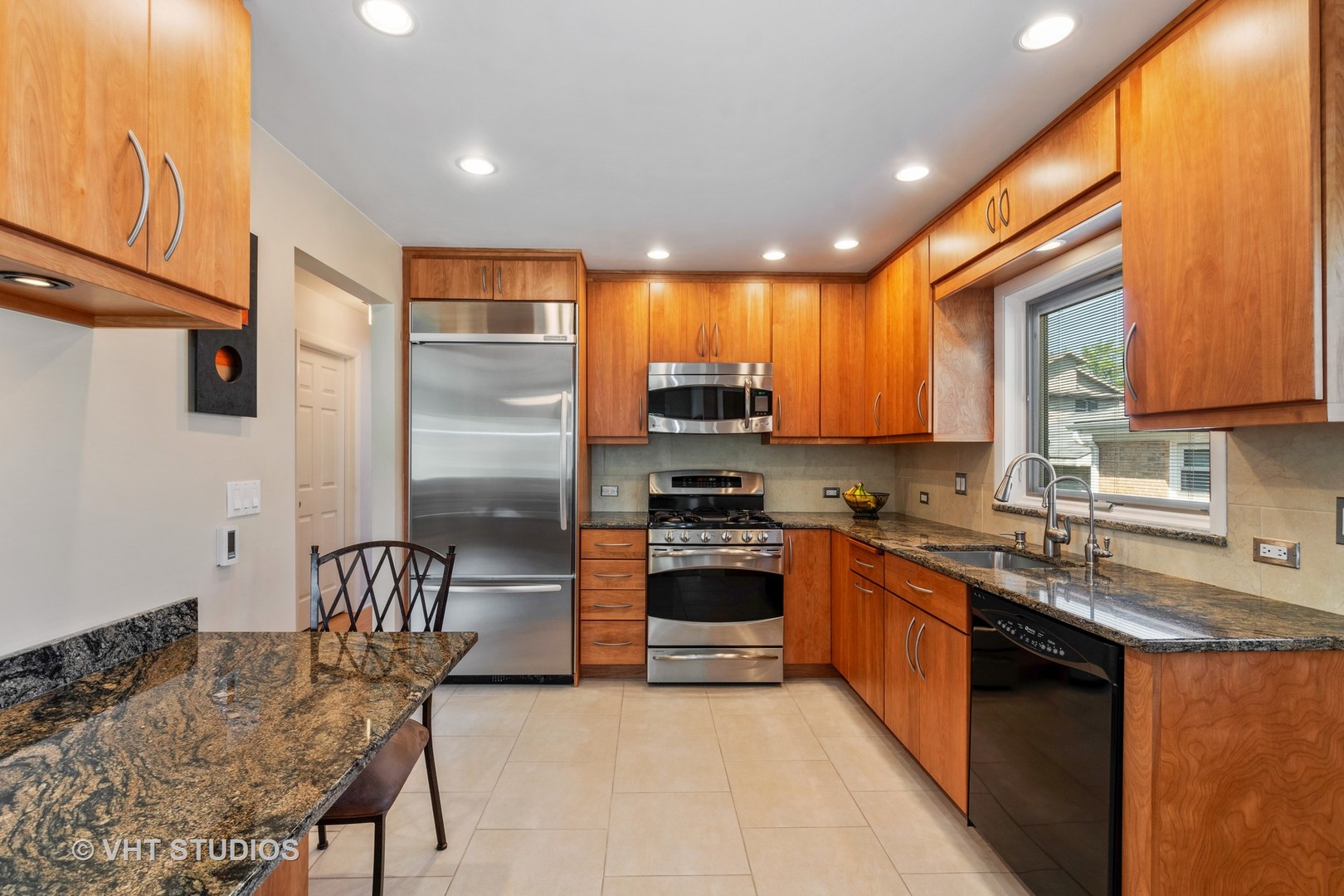 542 Sumac Road Highland Park, IL 60035 - Photo 4 of 17
