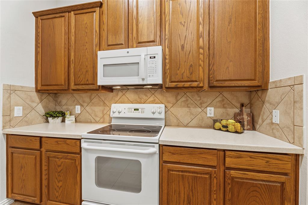 719 Scenic Ranch Circle Fairview, TX 75069 - Photo 13 of 37