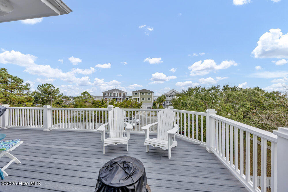 261 Loder Avenue Wilmington, NC 28409 - Photo 24 of 74 Third-Floor Deck