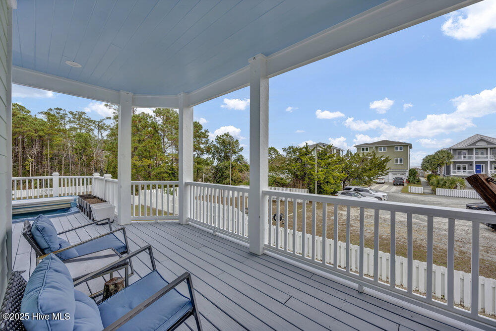 261 Loder Avenue Wilmington, NC 28409 - Photo 33 of 74 Second-Floor Deck