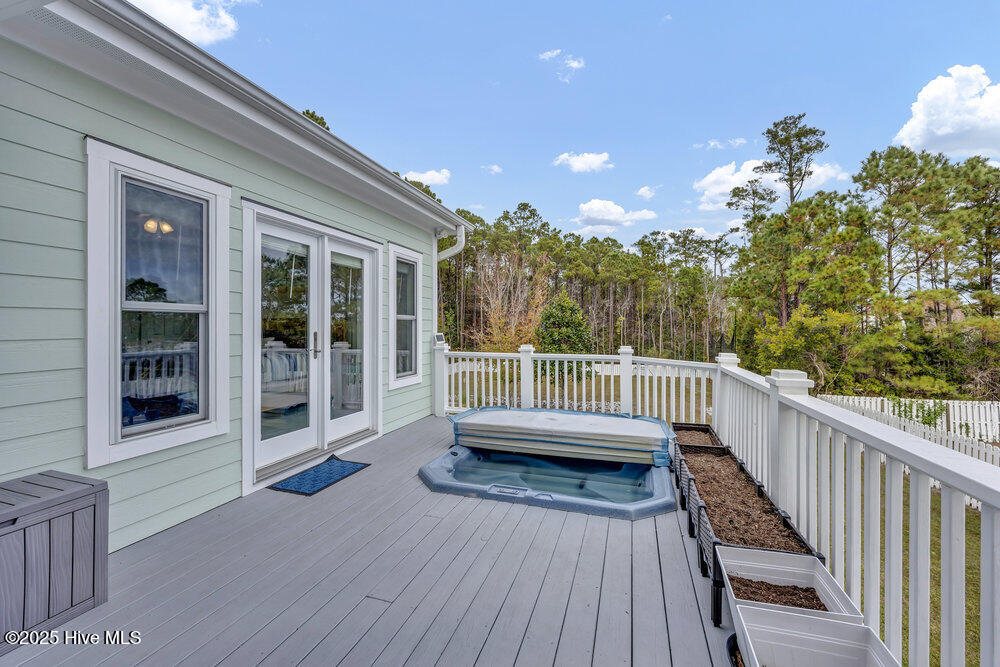 261 Loder Avenue Wilmington, NC 28409 - Photo 34 of 74 Hot Tub