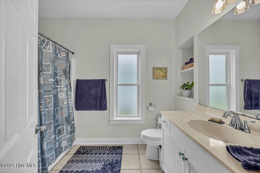 261 Loder Avenue Wilmington, NC 28409 - Photo 38 of 74 Second Full Bathroom