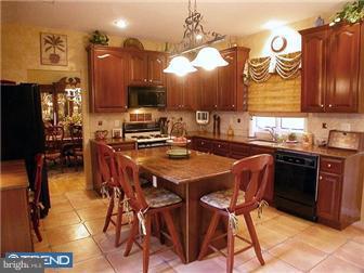 31 Whitcomb Road East Windsor, NJ 08520 - Photo 3 of 12