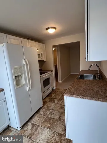 $1,975 | 18120 Chalet Drive, Unit 11301, Germantown, MD 20874