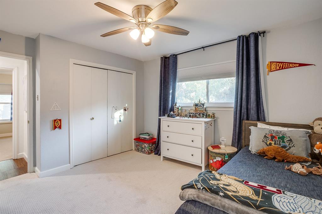 1804 Longbranch Court Arlington, TX 76012 - Photo 24 of 33 a room with toys and a window