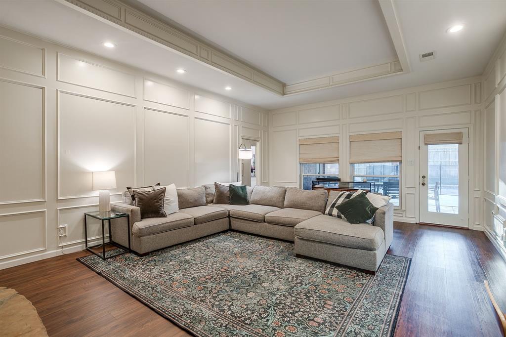 1804 Longbranch Court Arlington, TX 76012 - Photo 8 of 33 a living room with furniture and a couch