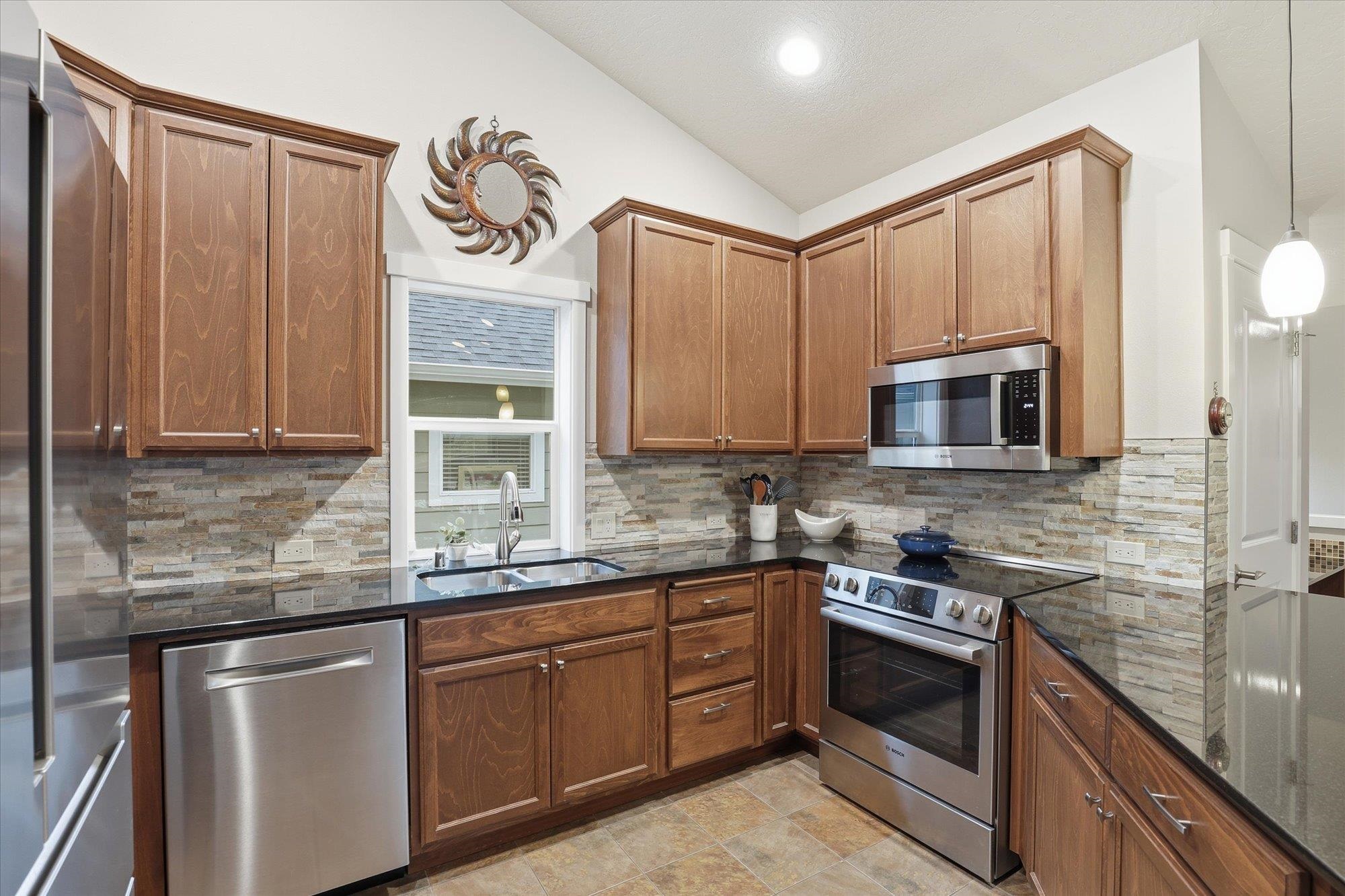 9002 North Sundance Drive Spokane, WA 99208 - Photo 11 of 46