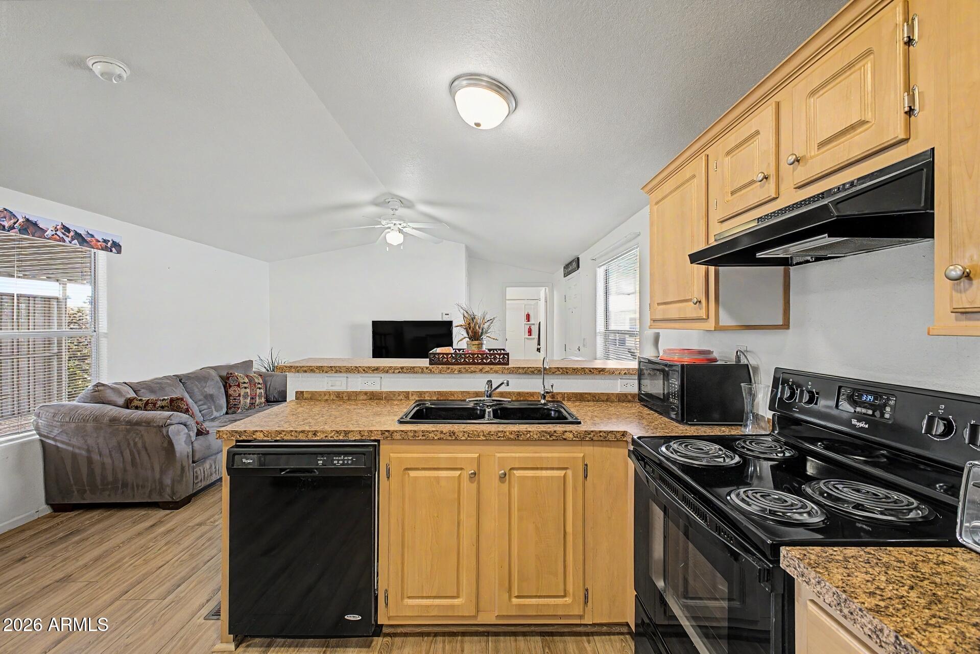 834 South Meridian Road, Unit 46 Apache Junction, AZ 85120 - Photo 15 of 29 16-Meridian