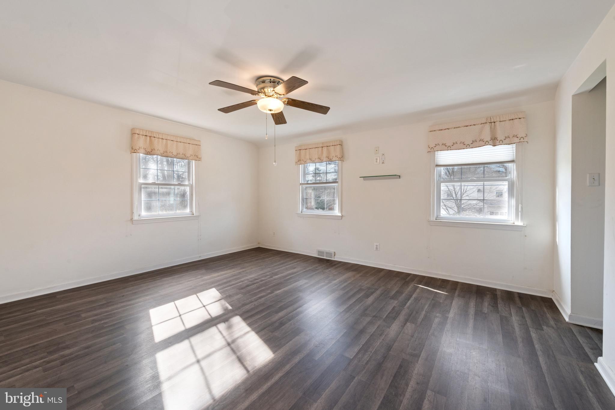 105 Colwick Road Cherry Hill, NJ 08002 - Photo 13 of 30