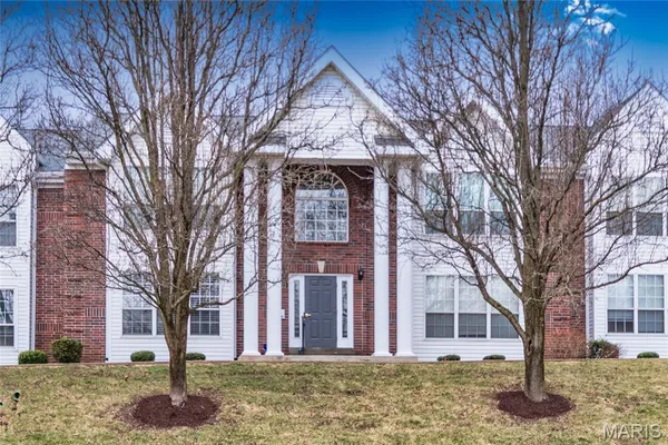 $180,000 | 1622 Forest Springs Lane, Unit A, Ballwin, MO 63021