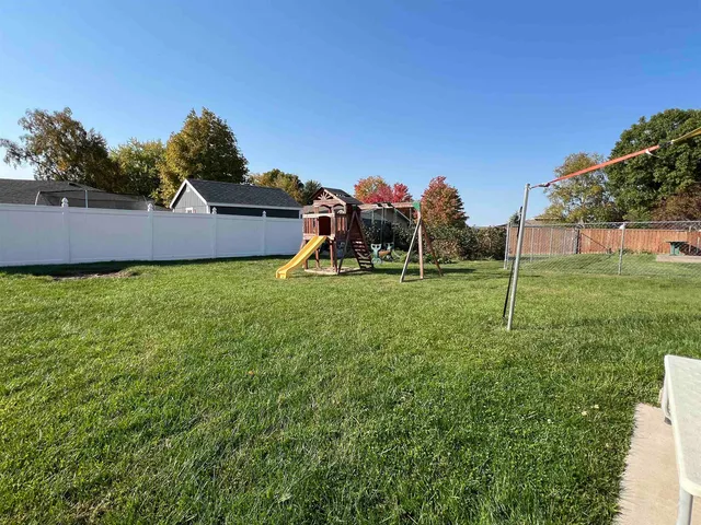 $249,000 | 141 Pedretti Parkway, Prairie du Chien, WI 53821