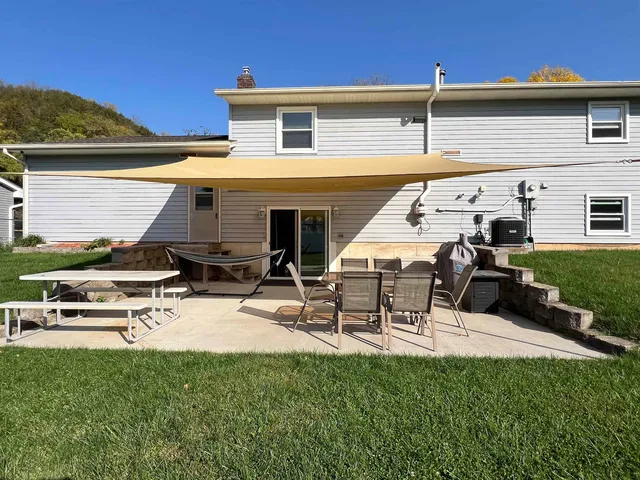 $249,000 | 141 Pedretti Parkway, Prairie du Chien, WI 53821